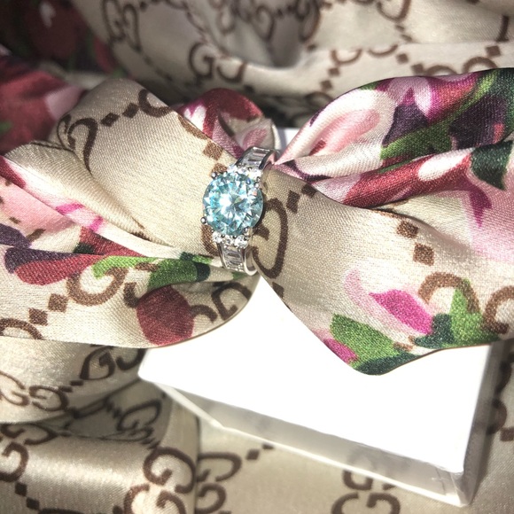 2.35ct VVSI Sky Blue Moissanite w/ Diamond Accents - Picture 5 of 8